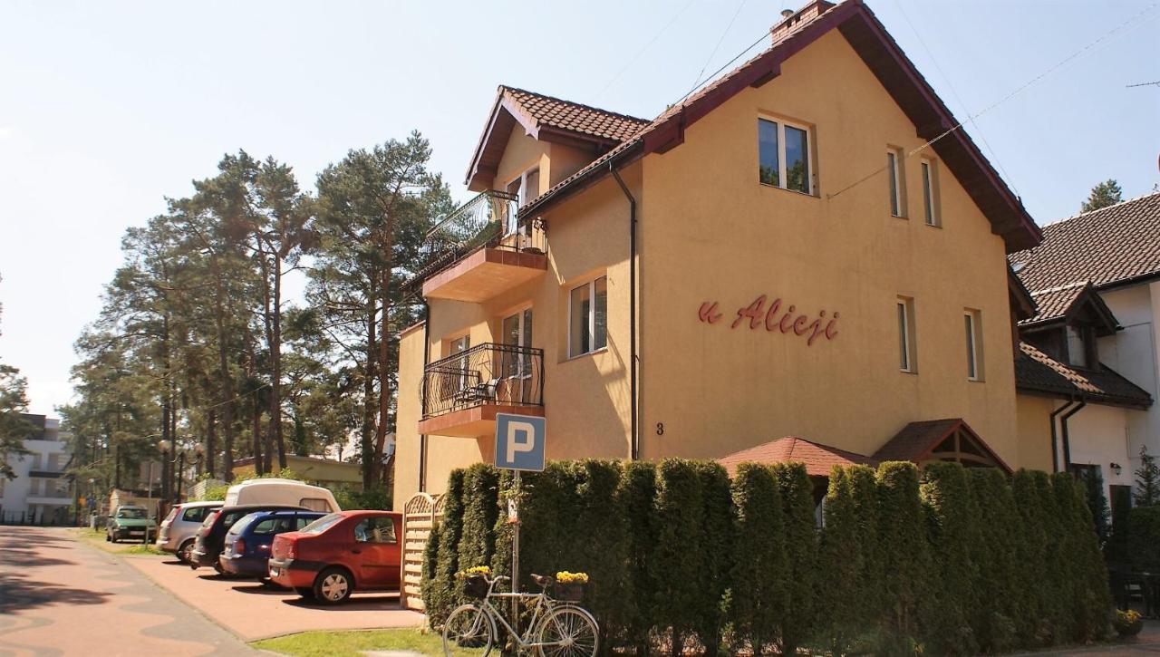 Dom Goscinny U Alicji Pogorzelica  Exterior photo